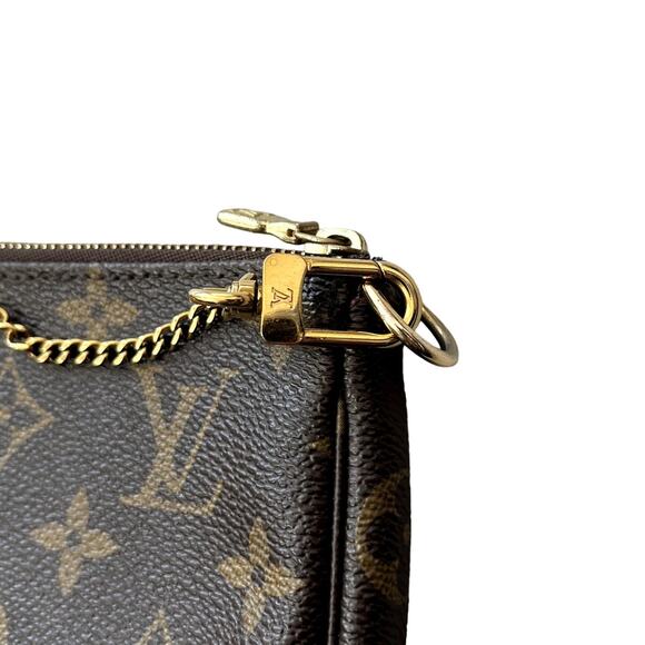 COPY - Louis Vuitton Monogram Christmas Bears Mini Accessories Pochette Bag - Picture 11 of 12